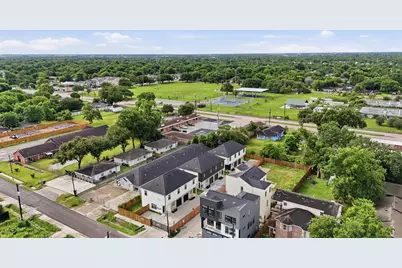5034 Mallow Street, Houston, TX 77033 - Photo 27
