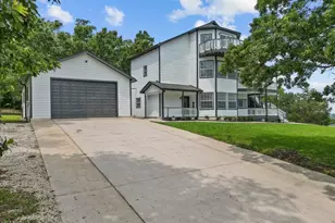 401 Paradise Dr, Coldspring, TX 77331 - Photo 3
