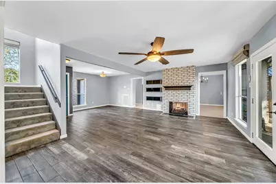 22607 River Birch Dr, Tomball, TX 77375 - Photo 11