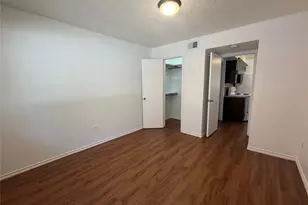 1410 Blalock Rd, Houston, TX 77055 - Photo 7
