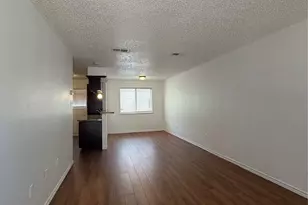 1410 Blalock Rd, Houston, TX 77055 - Photo 3
