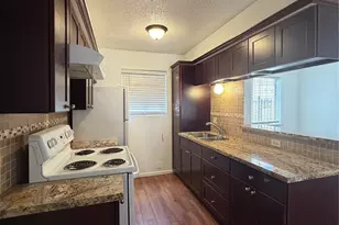 1410 Blalock Rd, Houston, TX 77055 - Photo 1