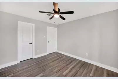 6835 Laughlin Drive, Missouri City, TX 77489 - Photo 23