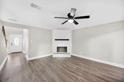 6835 Laughlin Drive, Missouri City, TX 77489 - Photo 11