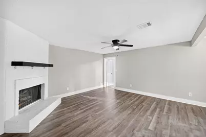 6835 Laughlin Drive, Missouri City, TX 77489 - Photo 9