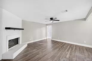 6835 Laughlin Dr, Missouri City, TX 77489 - Photo 9