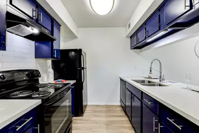 1100 Graham Drive #306, Tomball, TX 77375 - Photo 5