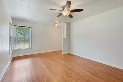1915 Vinewood Drive, Bryan, TX 77802 - Photo 3