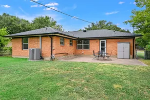 1915 Vinewood Dr, Bryan, TX 77802 - Photo 19