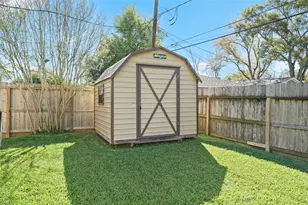 5821 Ariel St, Houston, TX 77074 - Photo 35