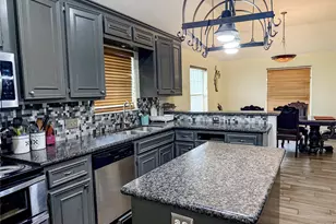 134 Dove Trail, Richwood, TX 77531 - Photo 7
