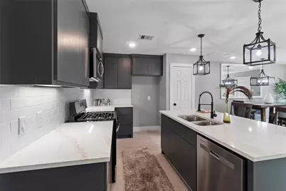 9946 Lanewell, Houston, TX 77029 - Photo 7