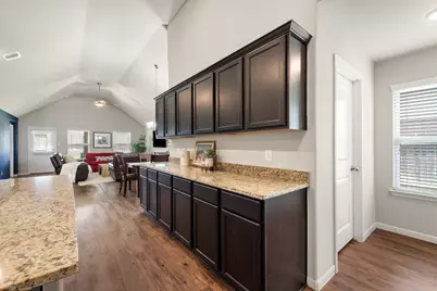2018 Eagle View Drive, Navasota, TX 77868 - Photo 3