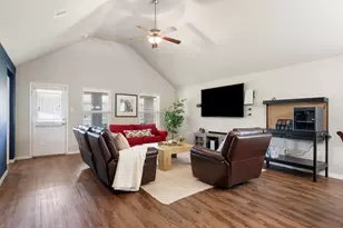 2018 Eagle View Dr, Navasota, TX 77868 - Photo 11