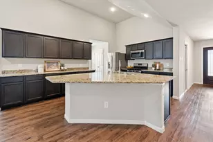 2018 Eagle View Dr, Navasota, TX 77868 - Photo 5