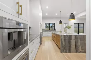 316 W 30th St, Houston, TX 77018 - Photo 15