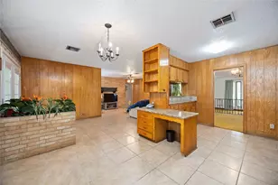 2612 Lake Park Dr Dr, La Marque, TX 77568 - Photo 11