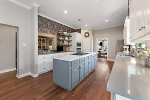 919 Grand Oaks Cir, College Station, TX 77840 - Photo 11