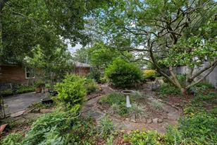 2114 Saxon Dr, Houston, TX 77018 - Photo 17