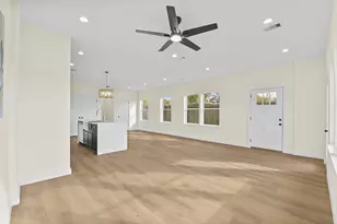 6004 Bacher St, Houston, TX 77028 - Photo 9