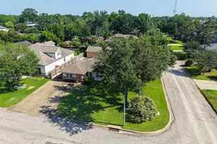 9602 Long Branch Ln, Houston, TX 77055 - Photo 5