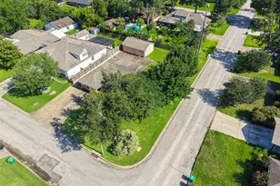 9602 Long Branch Ln, Houston, TX 77055 - Photo 7