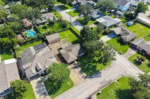 9602 Long Branch Ln, Houston, TX 77055 - Photo 13