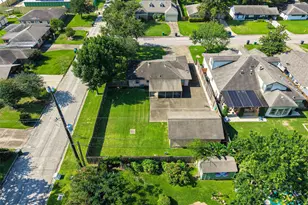 9602 Long Branch Ln, Houston, TX 77055 - Photo 23