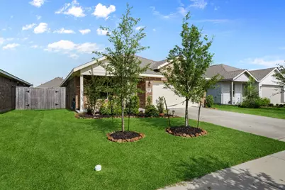 9410 Songlark Crest Dr, Baytown, TX 77521 - Photo 3