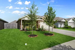 9410 Songlark Crest Dr, Baytown, TX 77521 - Photo 3
