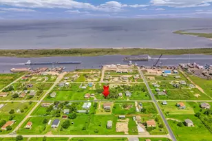 1404 Pickney Ave, Port Bolivar, TX 77650 - Photo 3