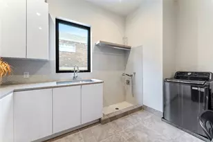 4935 Braesheather Dr, Houston, TX 77096 - Photo 15