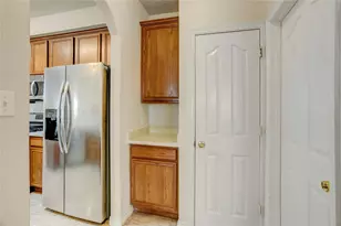 7630 N Linpar Ct, Houston, TX 77040 - Photo 9