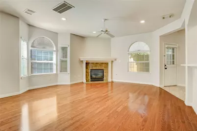 7630 N Linpar Court, Houston, TX 77040 - Photo 5