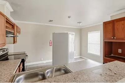 7446 Weyburn Street, Houston, TX 77028 - Photo 9