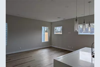 8117 Esther Acres, Houston, TX 77088 - Photo 3