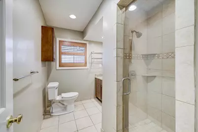 2401 Maconda Lane, Houston, TX 77027 - Photo 13