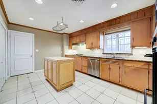 2401 Maconda Ln, Houston, TX 77027 - Photo 7