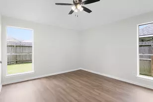 300 Spencer Landing E, La Porte, TX 77571 - Photo 13
