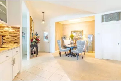 423 Hana Drive, Tiki Island, TX 77554 - Photo 5