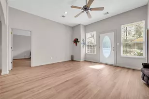 10887 Royal Pines Dr, Conroe, TX 77303 - Photo 11