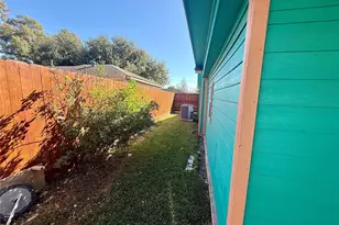 506 Ogilvie St, Houston, TX 77017 - Photo 21