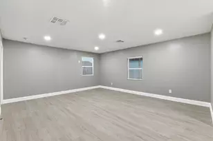 506 Ogilvie St, Houston, TX 77017 - Photo 23