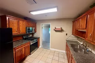 506 Ogilvie St, Houston, TX 77017 - Photo 9