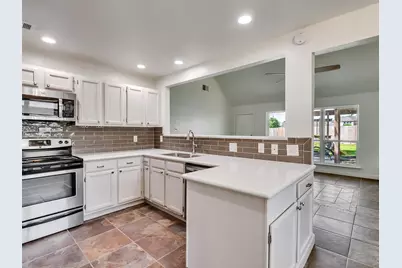 423 Forest Hills Drive, League City, TX 77573 - Photo 17