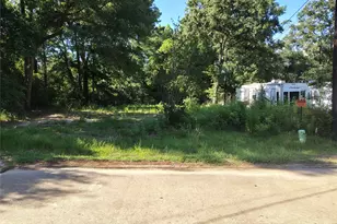 305 Angel St, Cleveland, TX 77327 - Photo 1