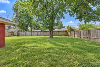 1337 Conrad Sauer Drive, Houston, TX 77043 - Photo 11