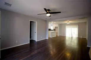 231 Betral St, Houston, TX 77022 - Photo 11