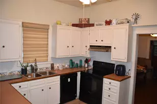 705 E Lamar Ave, Crockett, TX 75835 - Photo 21