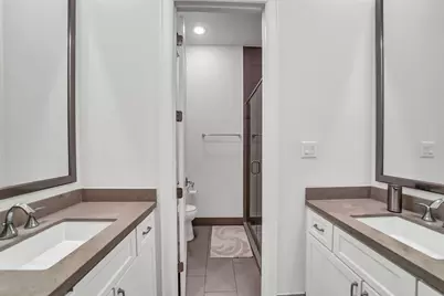 1110 Lake Pointe Parkway, Sugar Land, TX 77478 - Photo 21